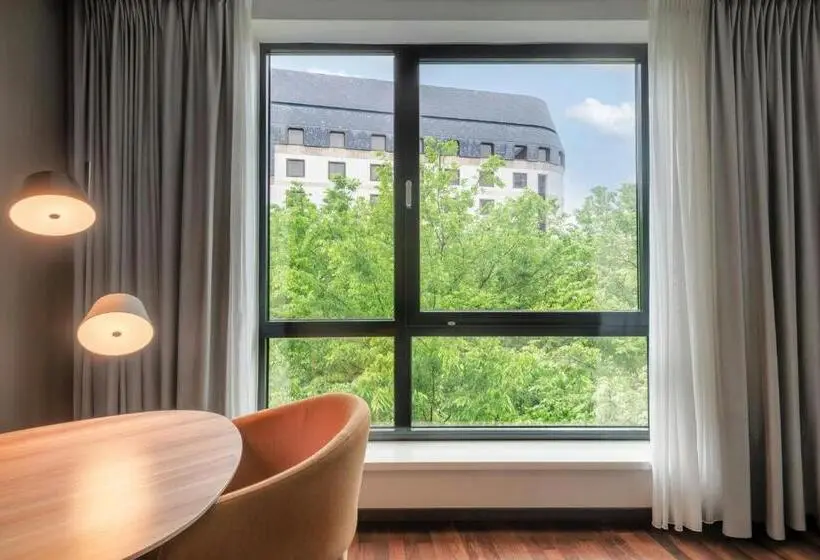 اتاق اجرایی با تخت بزرگ, Ac Hotel By Marriott Bratislava Old Town