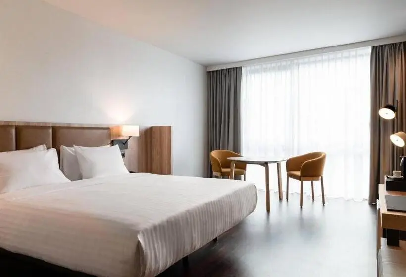اتاق سوپریور با تخت بزرگ, Ac Hotel By Marriott Bratislava Old Town