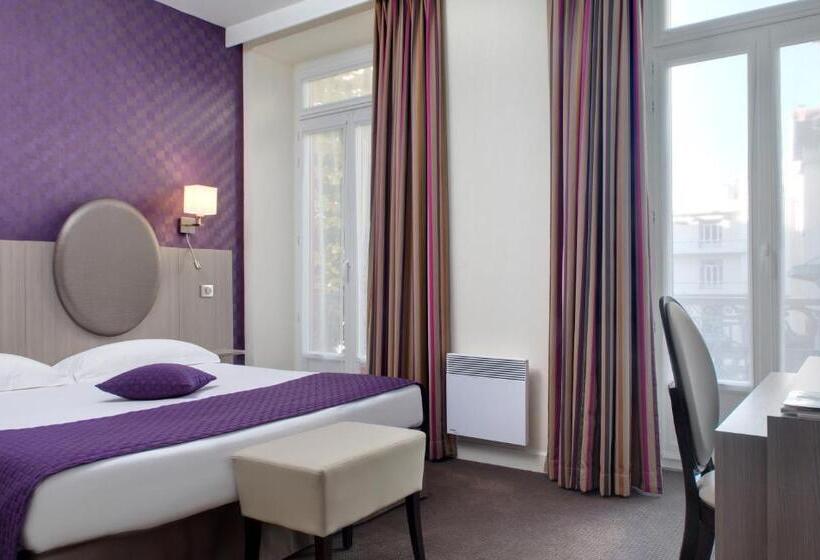 컴포트 룸, Arverna Vichy Clt