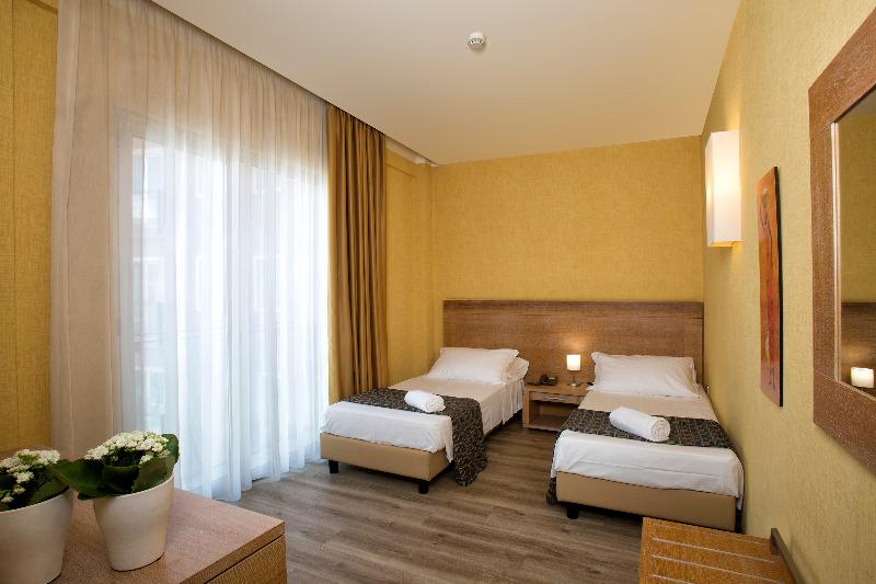 标准间, Grand Hotel Yachting Palace