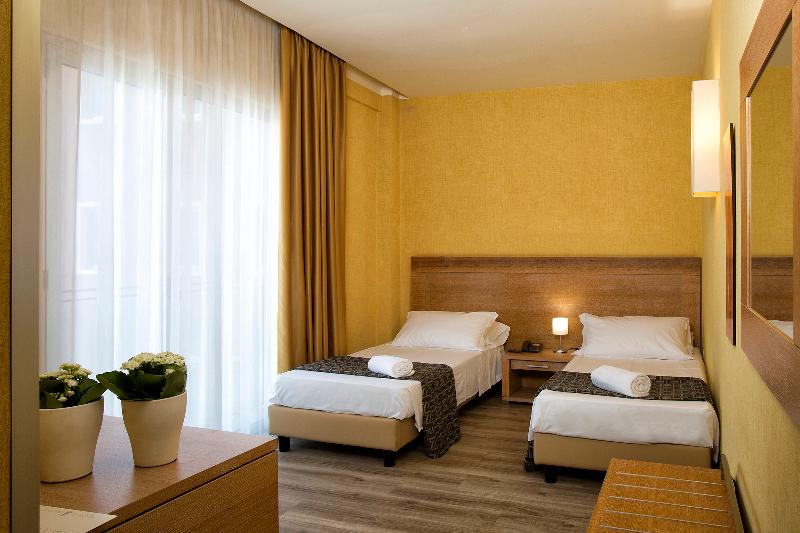 标准间, Grand Hotel Yachting Palace