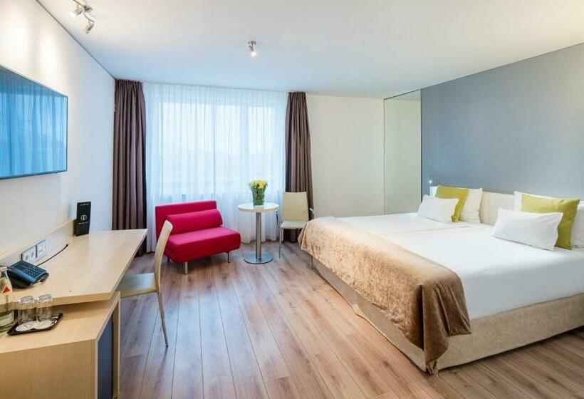 اتاق اجرایی, Abba Berlin