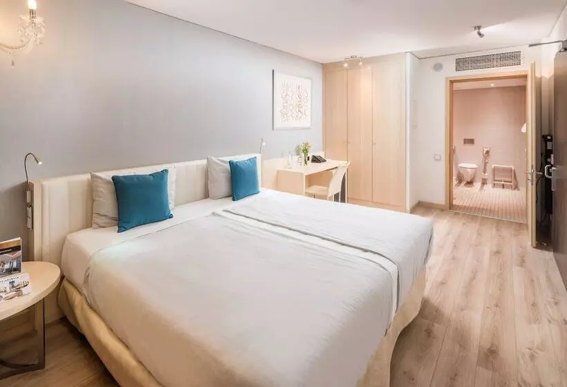 اتاق اجرایی, Abba  Berlin