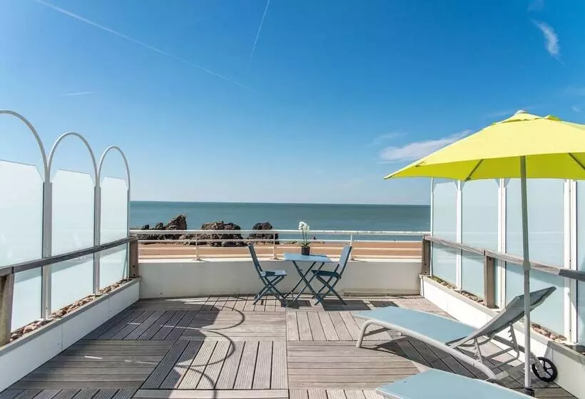 اتاق استاندارد با تخت دوبل و چشمانداز دریا, Best Western Hotel De La Plage Saint Marc Sur Mer