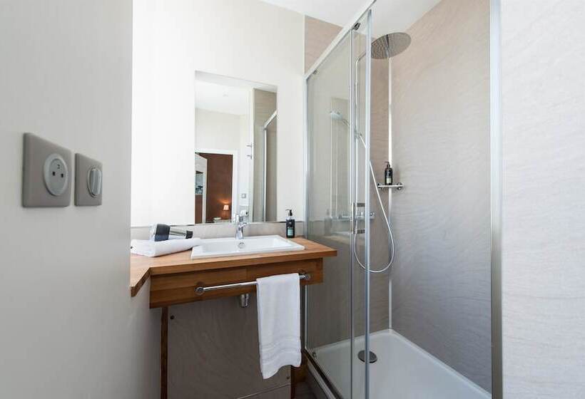 חדר קלאסי מיטה זוגית, Best Western Hotel De La Plage Saint Marc Sur Mer