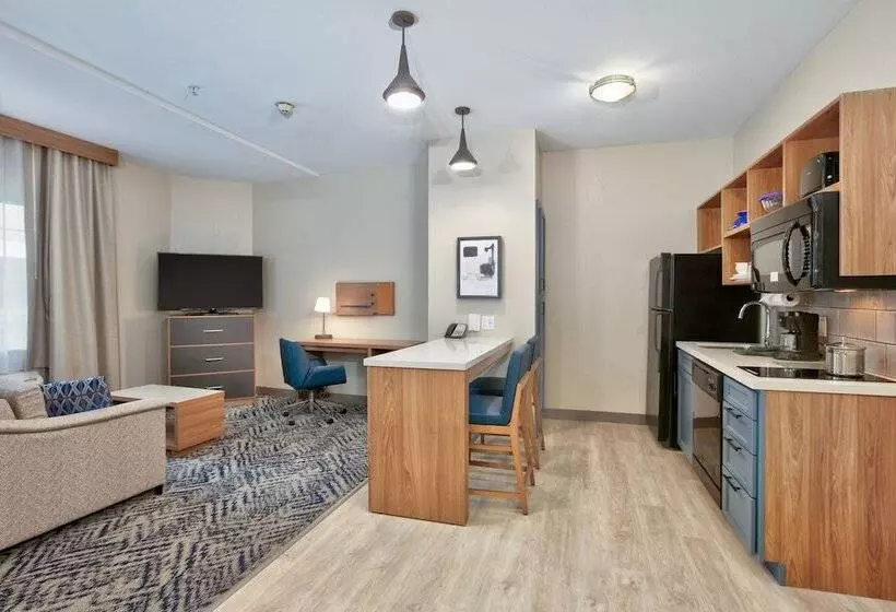 سوییت, Candlewood Suites Idaho Falls, An Ihg