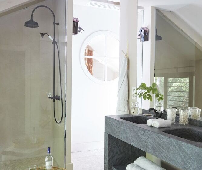 디럭스 룸, Le Domaine De Raba