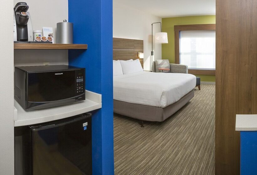 سوییت, Holiday Inn Express Hotel & Suites White River Junction, An Ihg