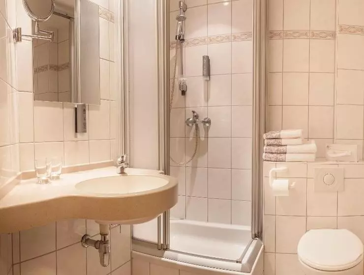 Standard Yhden Hengen Huone, Kammweg