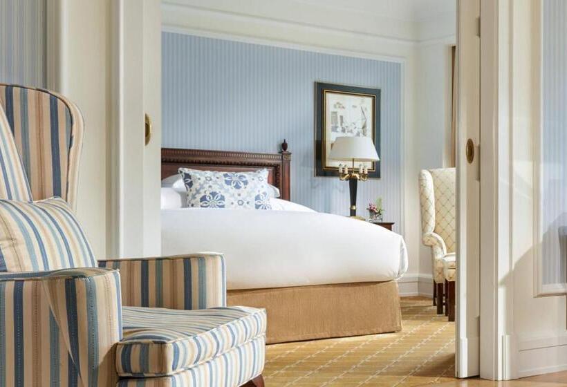 جناح مطلّ علي الجبل, Powerscourt Hotel, Autograph Collection