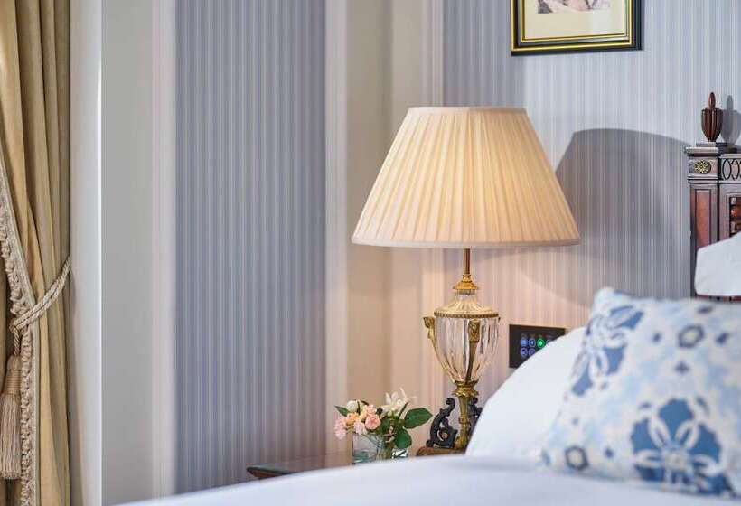 غرفة سوبيريور ثلاثية, Powerscourt Hotel, Autograph Collection