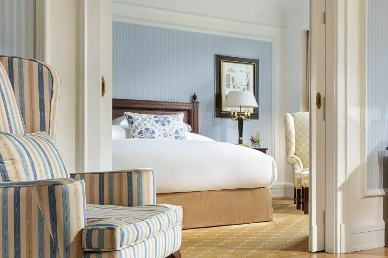 キングサイズベッドのスイートルーム, Powerscourt Hotel, Autograph Collection