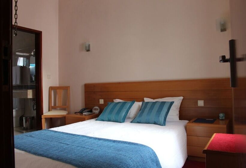 غرفة قياسية, Quasar