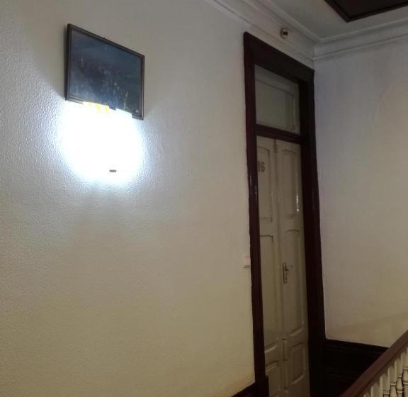 اتاق استاندارد سه نفره, Sol Da Nave