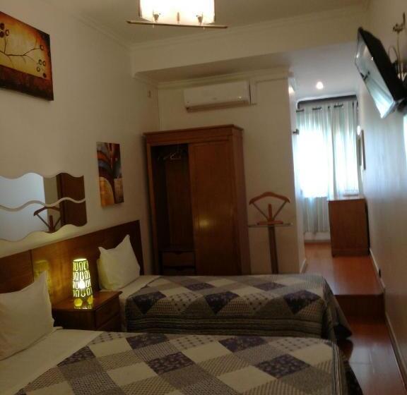 اتاق استاندارد سه نفره, Sol Da Nave