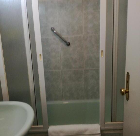 اتاق استاندارد سه نفره, Sol Da Nave