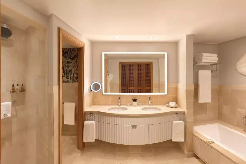 اتاق لوکس, The Ritzcarlton Tenerife, Abama