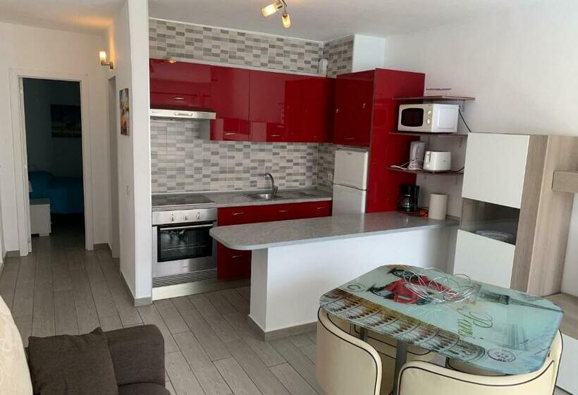 침실 1개 풀장 전망 아파트, Las Floritas   Las Americas