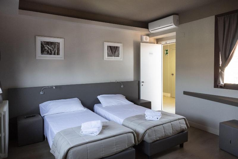 اتاق استاندارد, Plus Florence