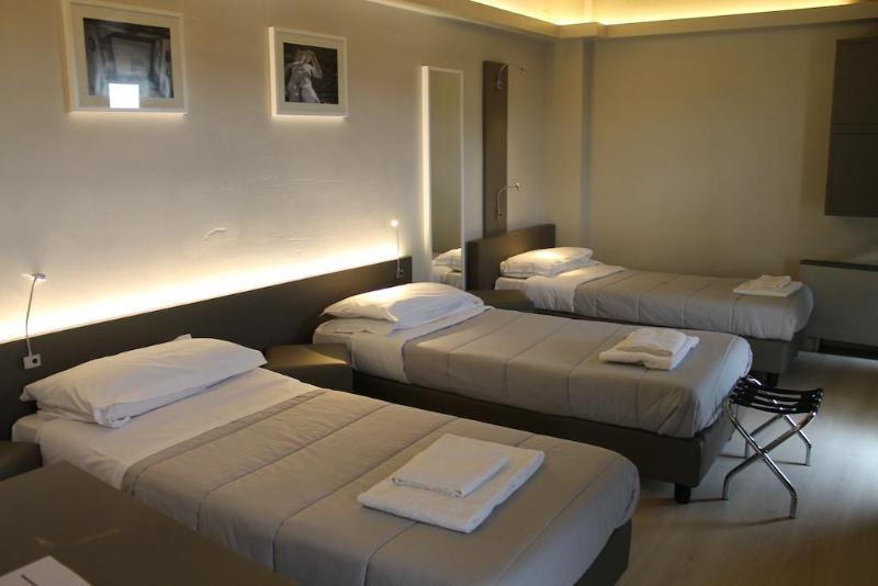 اتاق استاندارد سه نفره, Plus Florence