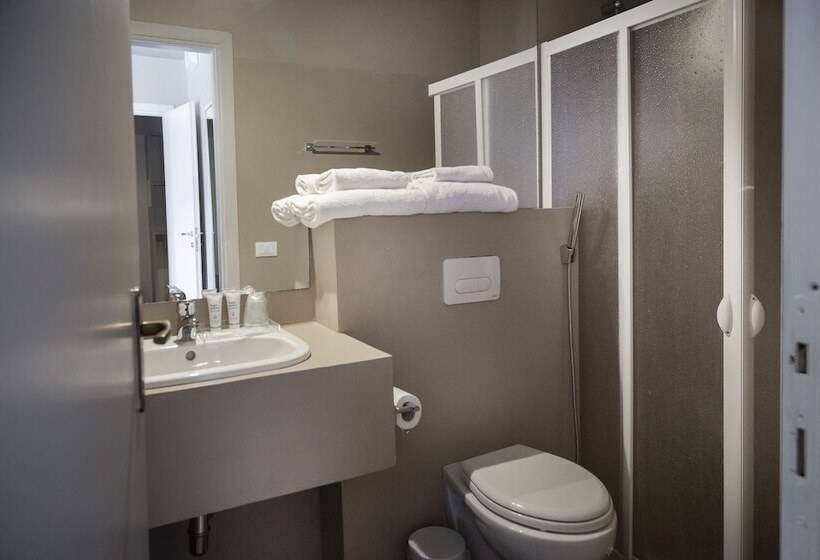 اتاق استاندارد, Plus Florence