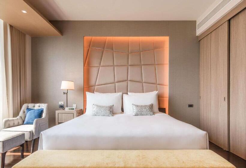 Deluxe Suite King Bed, Vie Hotel Bangkok, Mgallery