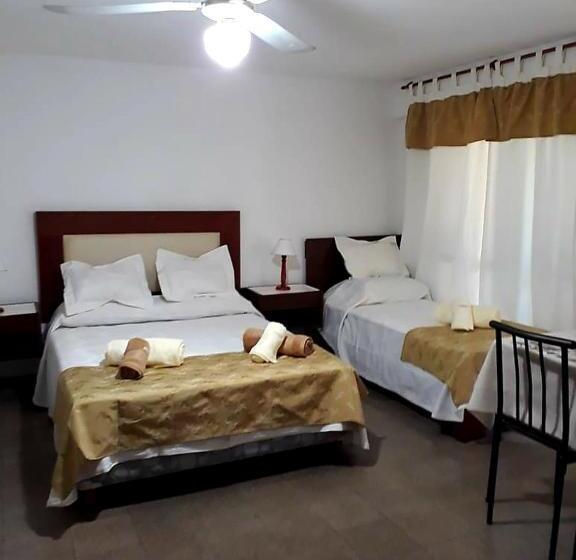 バルコニー付き１ベッドルームアパートメント, Departamentos Maryan