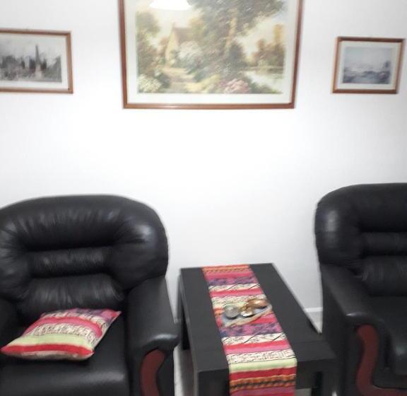 バルコニー付き１ベッドルームアパートメント, Departamentos Maryan