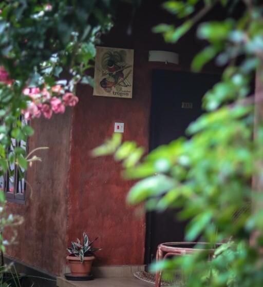 오두막, Edens Munnar