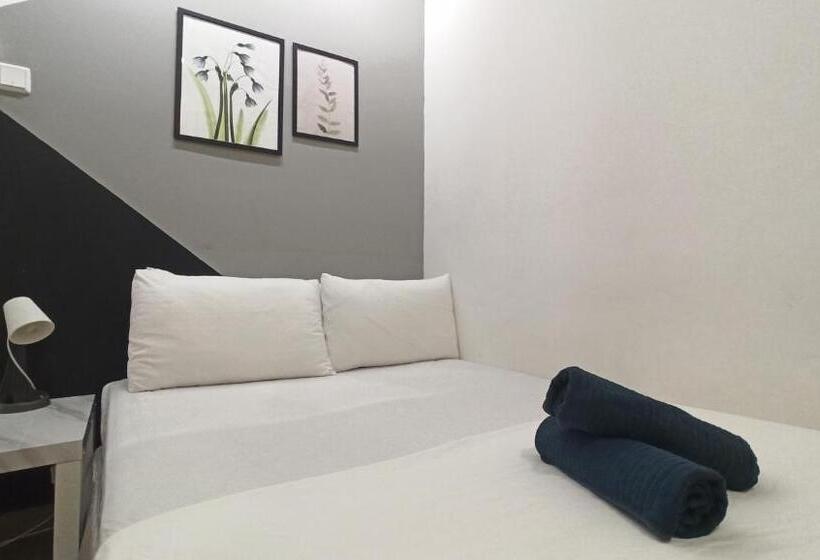 Apartament 2 Dormitoare, Zulanie Suite Troika Residence, Spacious And Cozy With Pool, Free Wifi & Netflix In Golden Triangle