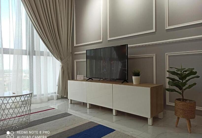 Apartament 2 Dormitoare, Zulanie Suite Troika Residence, Spacious And Cozy With Pool, Free Wifi & Netflix In Golden Triangle