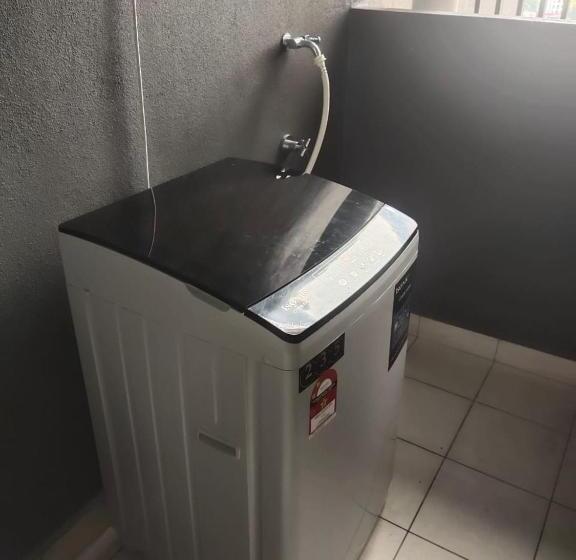 Suite Familiar, Zulanie Suite Troika Residence, Spacious And Cozy With Pool, Free Wifi & Netflix In Golden Triangle