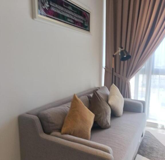 Suite Deluxe, Zulanie Suite Troika Residence, Spacious And Cozy With Pool, Free Wifi & Netflix In Golden Triangle