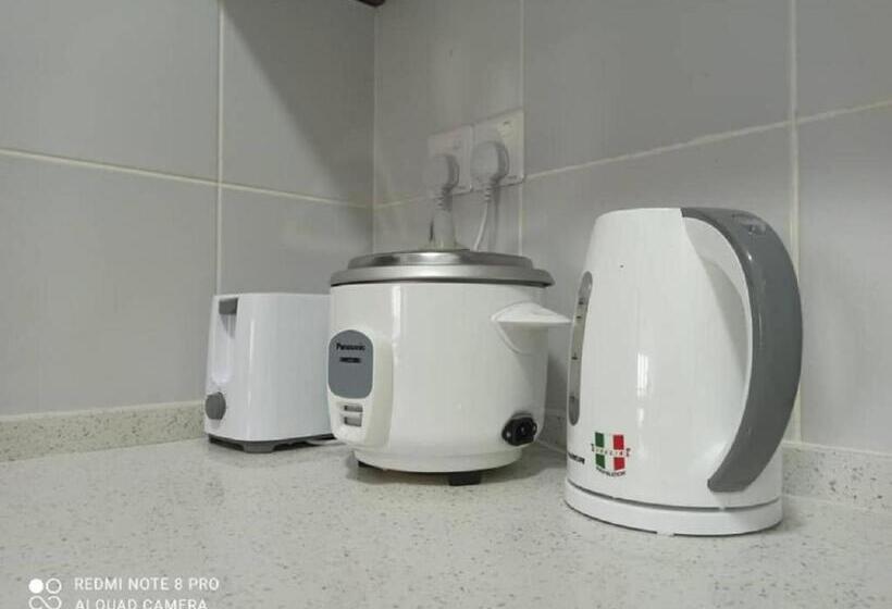 Apartament 2 Dormitoare, Zulanie Suite Troika Residence, Spacious And Cozy With Pool, Free Wifi & Netflix In Golden Triangle