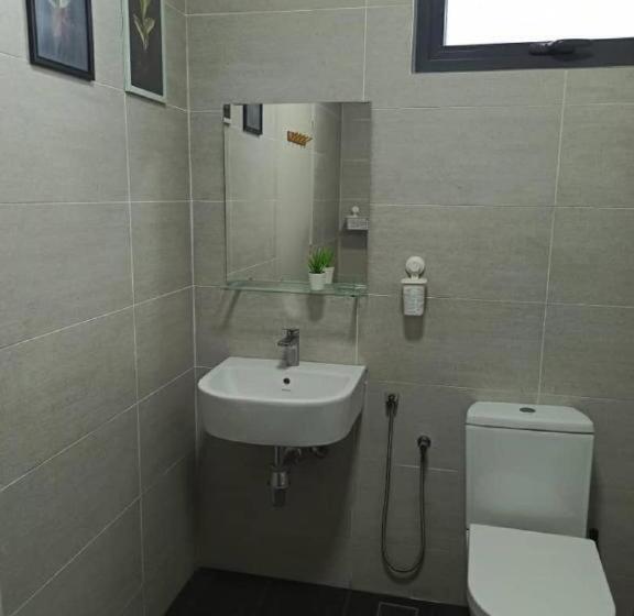 Apartament 2 Dormitoare, Zulanie Suite Troika Residence, Spacious And Cozy With Pool, Free Wifi & Netflix In Golden Triangle