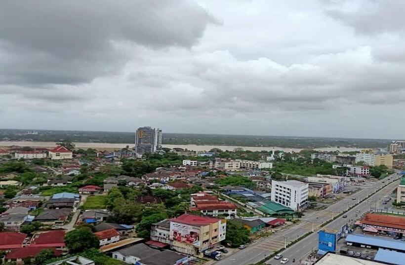 Suite Familiar, Zulanie Suite Troika Residence, Spacious And Cozy With Pool, Free Wifi & Netflix In Golden Triangle