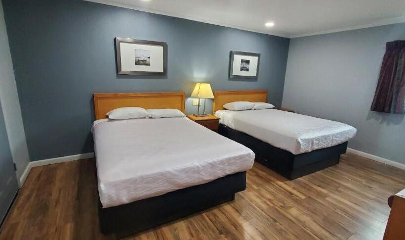 اتاق استاندارد, Travelers Inn