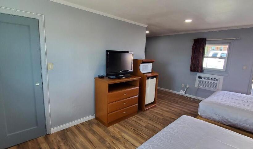 اتاق استاندارد, Travelers Inn