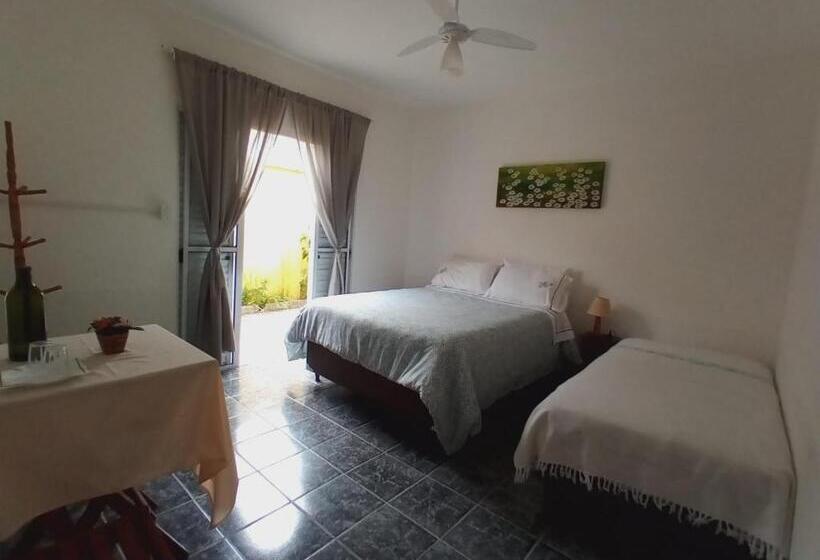 غرفة عائلية, Hospedaria Regina