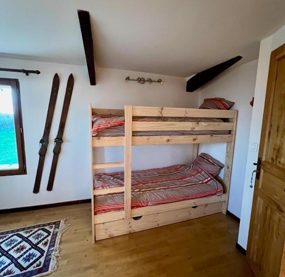 Семейный Номер, Les Garennes