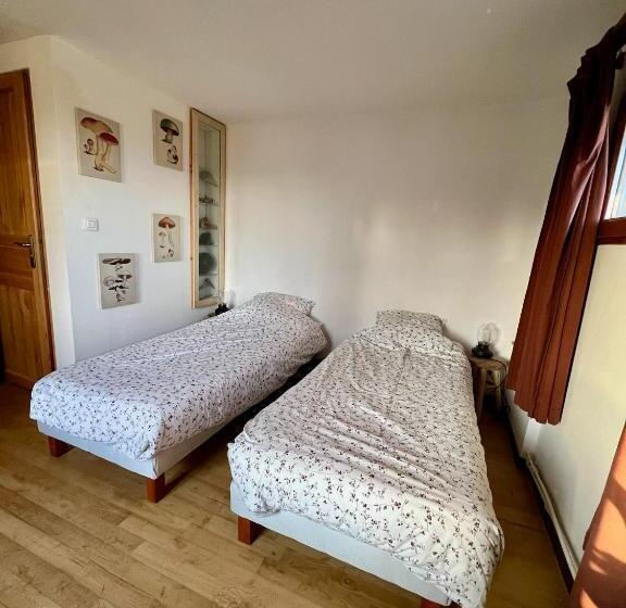 Семейный Номер, Les Garennes