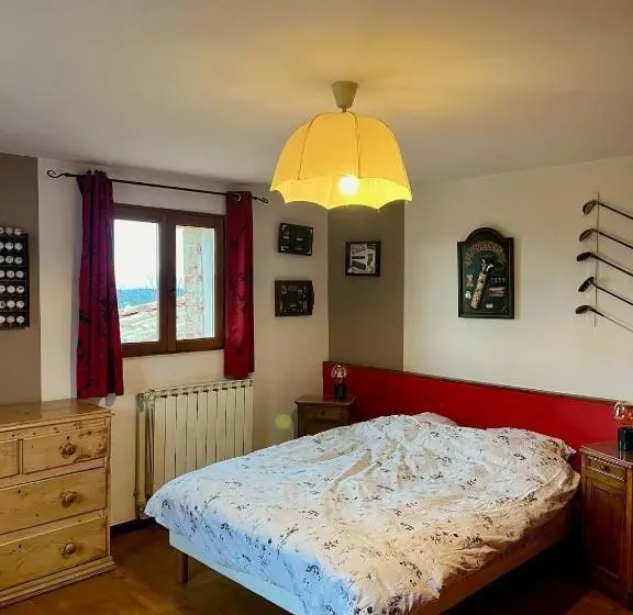 Comfort Kolmen Hengen Huone, Les Garennes