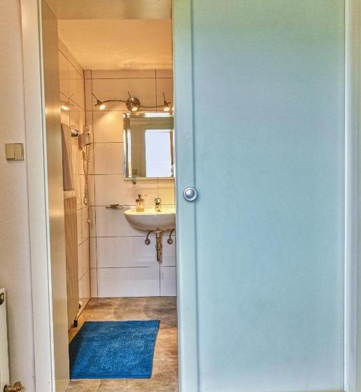 Четырехместный Номер Стандарт, Gästehaus Hartl   Gasthof Hartl, Vlg Zum Wirt