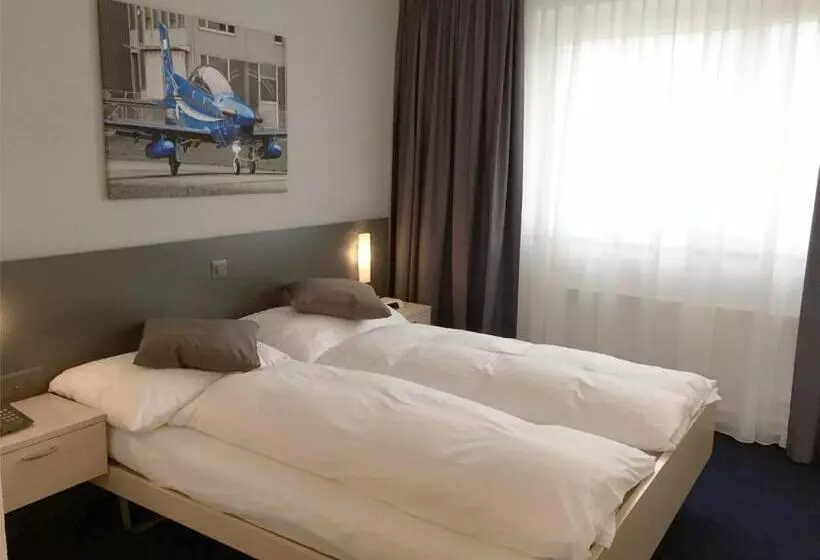 Comfort-huone, Airporthotel Grenchen