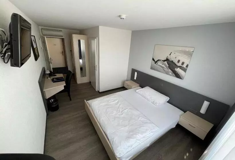 Comfort-huone, Airporthotel Grenchen