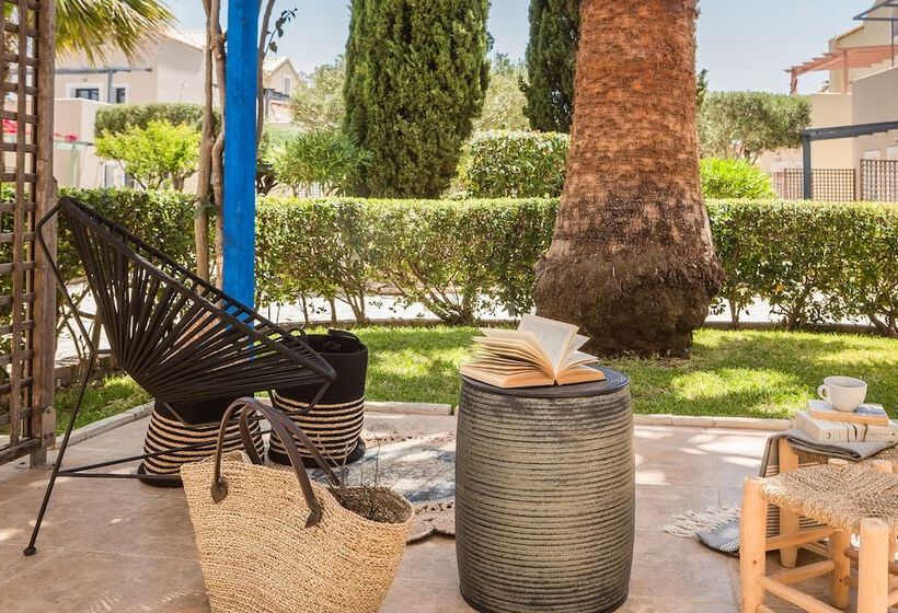 Семейный Номер Deluxe, Avithos Resort