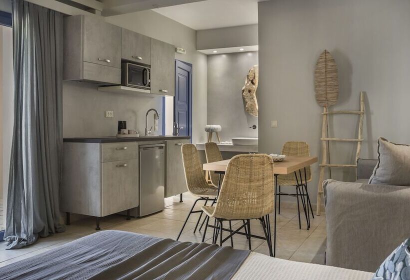 Семейный Номер Deluxe, Avithos Resort