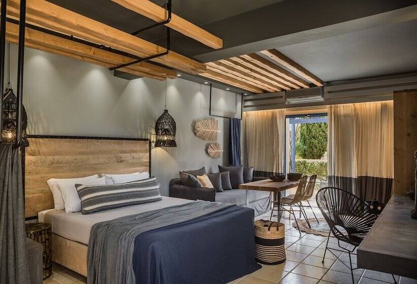 Семейный Номер Deluxe, Avithos Resort