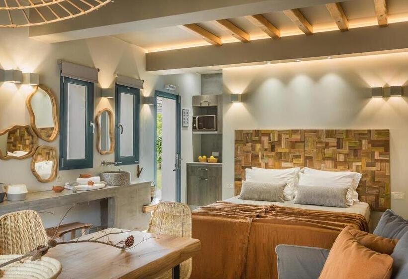 Семейный Номер Deluxe, Avithos Resort