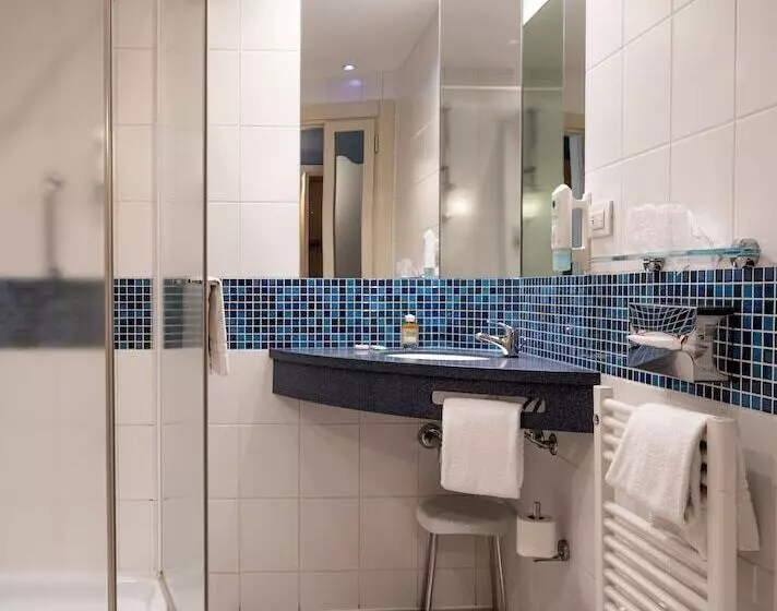 キングサイズベッドのスーペリアルーム, Bes Hotel Bergamo Ovest